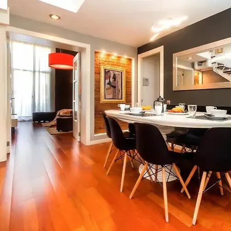 Luxury Duplex In The Heart Of Appartamento Barcellona